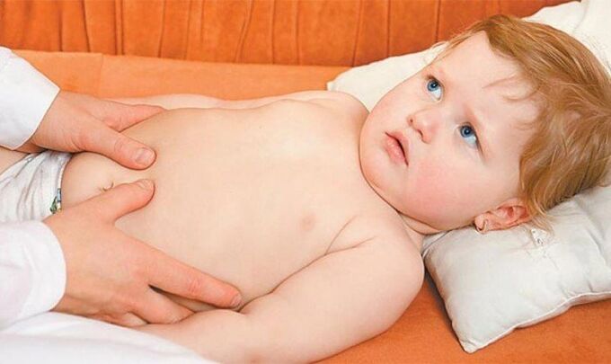 The child is worried about hip pain caused by epiphysiolysis